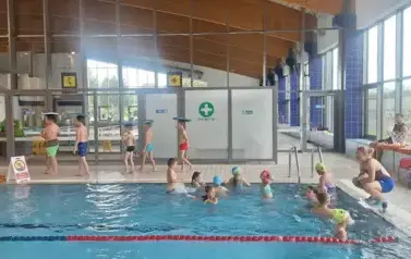 Uczniowie naszej szkoły w projekcie &bdquo;Umiem Pływać&rdquo; 10