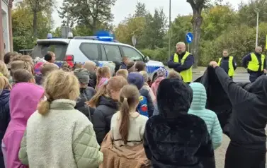 Bezpieczna droga do szkoły &ndash; październikowe spotkania z policjantami 4
