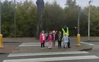 Bezpieczna droga do szkoły &ndash; październikowe spotkania z policjantami 31