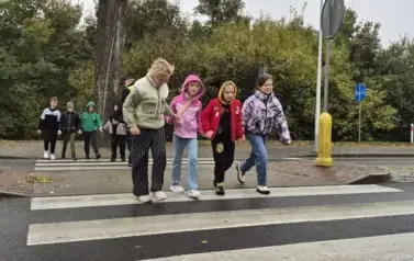 Bezpieczna droga do szkoły &ndash; październikowe spotkania z policjantami 33