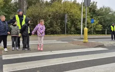 Bezpieczna droga do szkoły &ndash; październikowe spotkania z policjantami 47