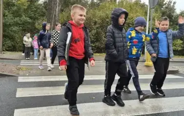 Bezpieczna droga do szkoły &ndash; październikowe spotkania z policjantami 55
