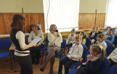 Wsp&oacute;lne świętowanie i patriotyczny występ uczni&oacute;w 8