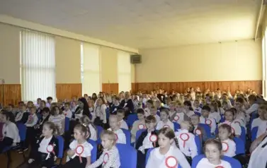 Wsp&oacute;lne świętowanie i patriotyczny występ uczni&oacute;w 26
