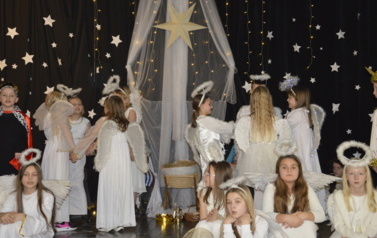 Świąteczne jasełka klas trzecich &ndash; wzruszenie, radość i wyjątkowy jubileusz 6