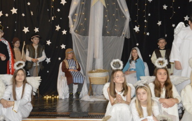 Świąteczne jasełka klas trzecich &ndash; wzruszenie, radość i wyjątkowy jubileusz 11