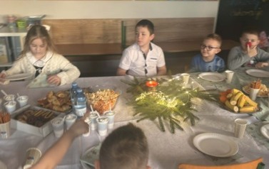 Wigilijne spotkania w klasach młodszych 10