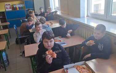 Dzień Kobiet w klasach I-III 7