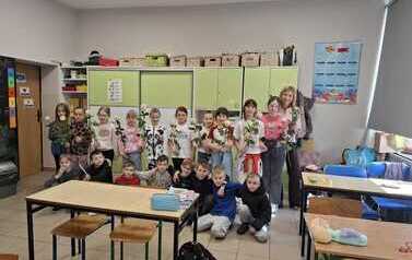 Dzień Kobiet w klasach I-III 16