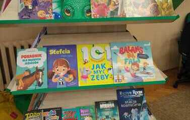S&oacute;wki z wizytą w świecie książek i smak&oacute;w 2