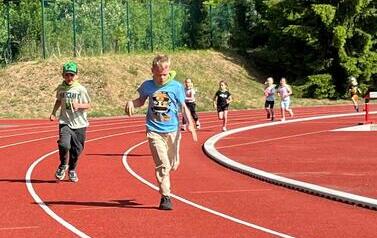 Sprintem do maratonu &ndash; przedszkolaki na stadionie! 38