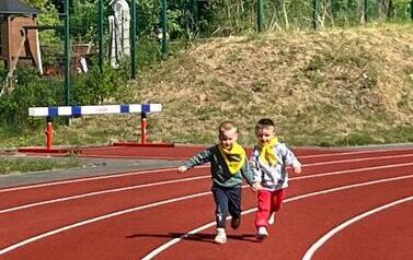 Sprintem do maratonu &ndash; przedszkolaki na stadionie! 65