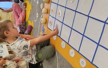 Podsumowanie programu &bdquo;Kodowanie na dywanie&rdquo;  u przedszkolak&oacute;w 12