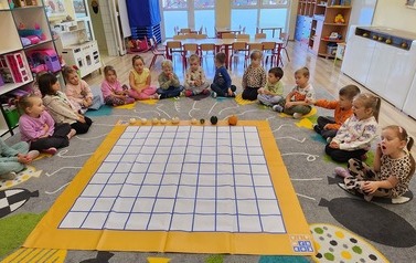 Podsumowanie programu &bdquo;Kodowanie na dywanie&rdquo;  u przedszkolak&oacute;w 28