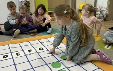 Podsumowanie programu &bdquo;Kodowanie na dywanie&rdquo;  u przedszkolak&oacute;w 32