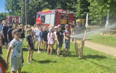 Bezpieczeństwo nad wodą &ndash; cenna lekcja od strażak&oacute;w 10