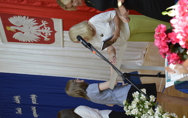 Uroczyste pożegnanie absolwent&oacute;w klas 8a i 8b 39