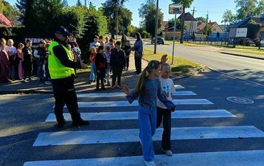 Bezpieczna droga do szkoły &ndash; spotkanie z policjantami 5