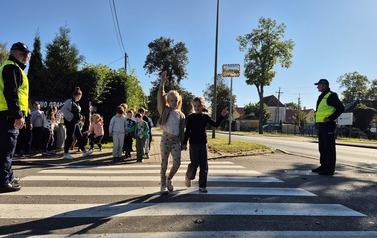 Bezpieczna droga do szkoły &ndash; spotkanie z policjantami 21