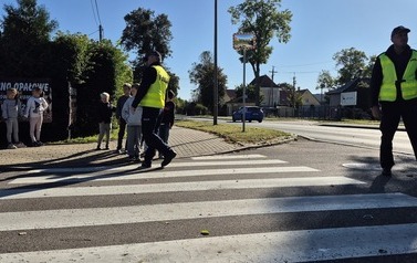 Bezpieczna droga do szkoły &ndash; spotkanie z policjantami 30