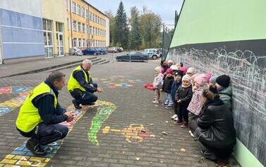 &bdquo;Bezpieczny przedszkolak na drodze &ndash; spotkanie z policjantem&rdquo; 1