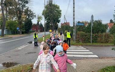 &bdquo;Bezpieczny przedszkolak na drodze &ndash; spotkanie z policjantem&rdquo; 11