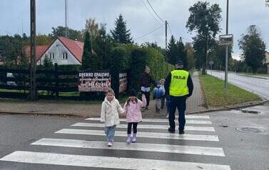 &bdquo;Bezpieczny przedszkolak na drodze &ndash; spotkanie z policjantem&rdquo; 17