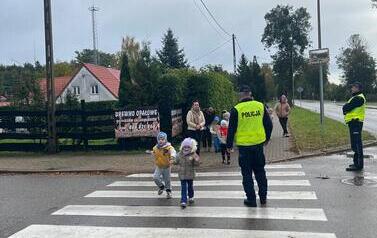 &bdquo;Bezpieczny przedszkolak na drodze &ndash; spotkanie z policjantem&rdquo; 18
