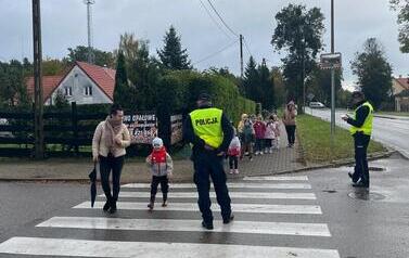 &bdquo;Bezpieczny przedszkolak na drodze &ndash; spotkanie z policjantem&rdquo; 20