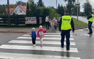 &bdquo;Bezpieczny przedszkolak na drodze &ndash; spotkanie z policjantem&rdquo; 23
