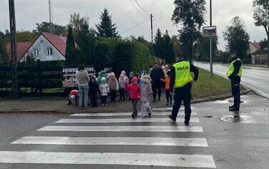 &bdquo;Bezpieczny przedszkolak na drodze &ndash; spotkanie z policjantem&rdquo; 28