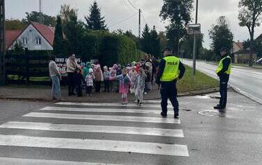 &bdquo;Bezpieczny przedszkolak na drodze &ndash; spotkanie z policjantem&rdquo; 31