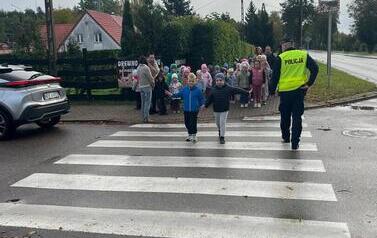 &bdquo;Bezpieczny przedszkolak na drodze &ndash; spotkanie z policjantem&rdquo; 34