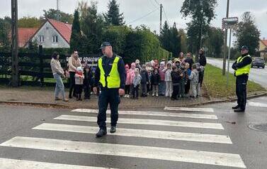 &bdquo;Bezpieczny przedszkolak na drodze &ndash; spotkanie z policjantem&rdquo; 36