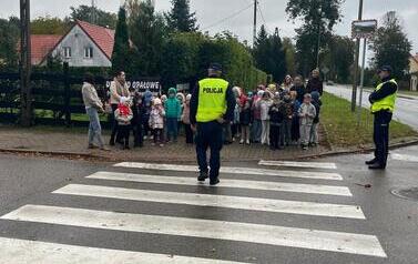 &bdquo;Bezpieczny przedszkolak na drodze &ndash; spotkanie z policjantem&rdquo; 37