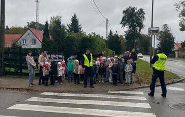 &bdquo;Bezpieczny przedszkolak na drodze &ndash; spotkanie z policjantem&rdquo; 39