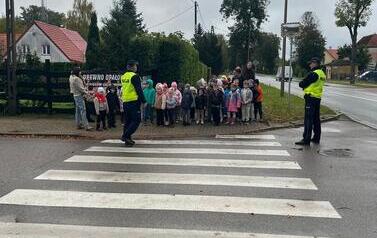 &bdquo;Bezpieczny przedszkolak na drodze &ndash; spotkanie z policjantem&rdquo; 47