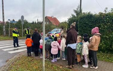 &bdquo;Bezpieczny przedszkolak na drodze &ndash; spotkanie z policjantem&rdquo; 51