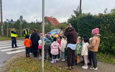 &bdquo;Bezpieczny przedszkolak na drodze &ndash; spotkanie z policjantem&rdquo; 52