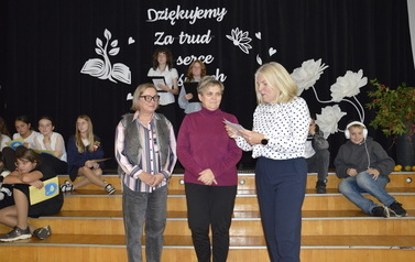 Uroczysta akademia z okazji Dnia Edukacji Narodowej 15