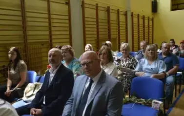 Zakończenie roku szkolnego klas 8a i 8b 84