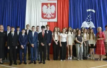 Zakończenie roku szkolnego klas 8a i 8b 85