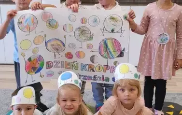 Międzynarodowy Dzień Kropki  10