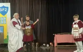 Żywa lekcja historii w naszej szkole 15