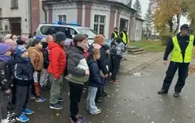 Bezpieczna droga do szkoły &ndash; październikowe spotkania z policjantami 11