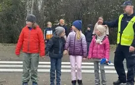 Bezpieczna droga do szkoły &ndash; październikowe spotkania z policjantami 13