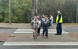 Bezpieczna droga do szkoły &ndash; październikowe spotkania z policjantami 15