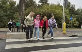 Bezpieczna droga do szkoły &ndash; październikowe spotkania z policjantami 33