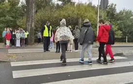 Bezpieczna droga do szkoły &ndash; październikowe spotkania z policjantami 42