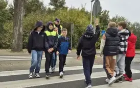 Bezpieczna droga do szkoły &ndash; październikowe spotkania z policjantami 45
